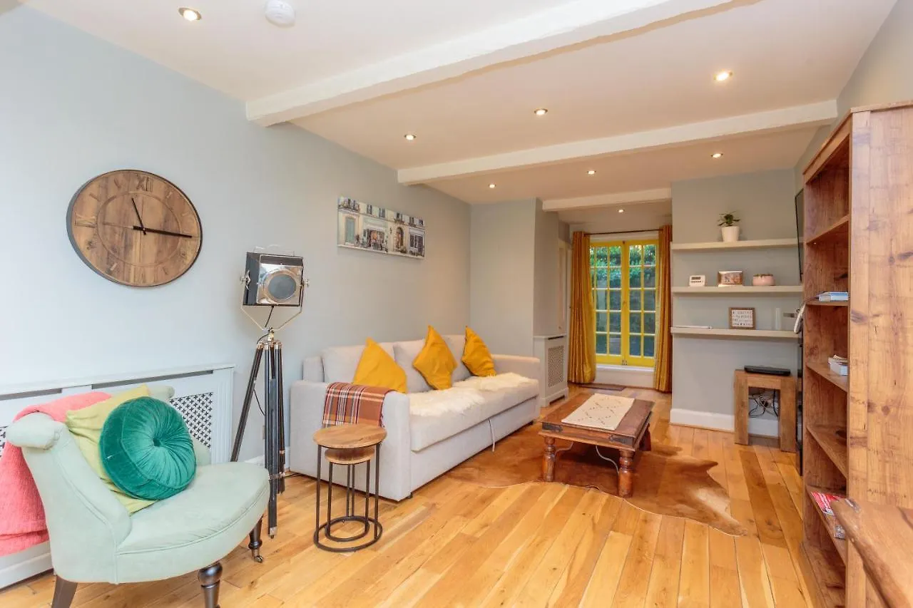 Ferienwohnung Beautiful Hideout In Center Of EDI 0*, Edinburgh